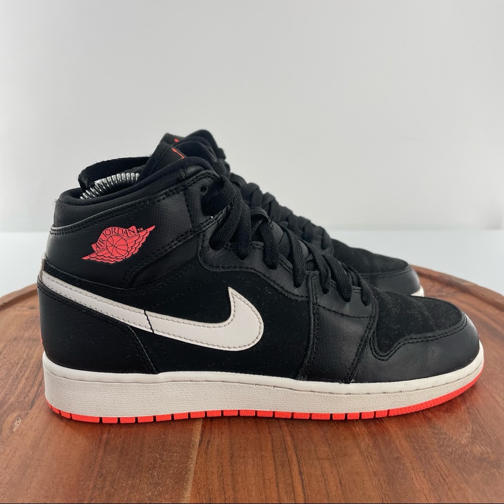 Nike air Jordan 1 Retro High black hot 
"LAVA" size 7 woman’s